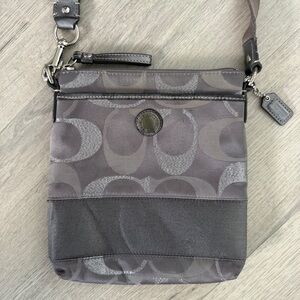 Coach Women's Bag Medium Crossbody - Vintage Gray/Silver